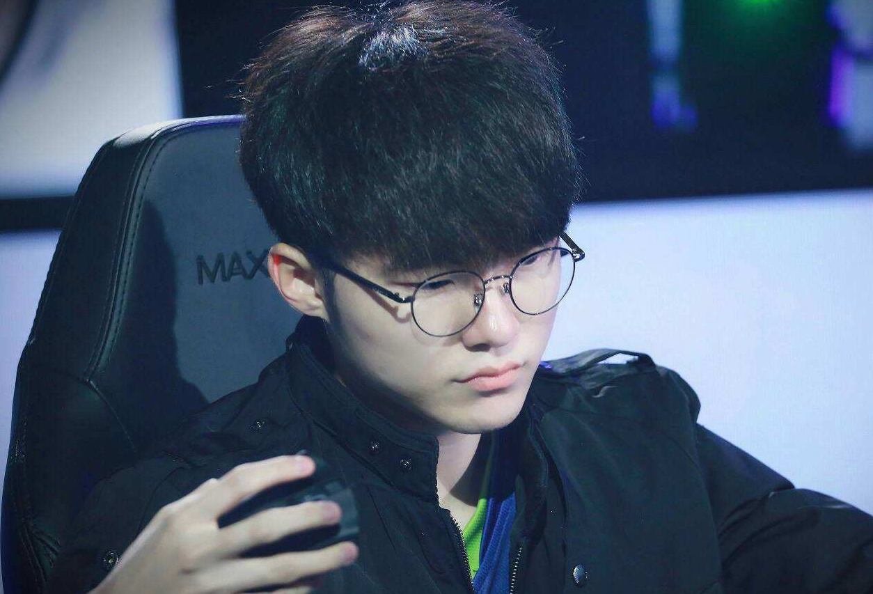 Leviatán 在 VCT 2025： 美洲第二阶段的 Omega 组中输给了 LOUD